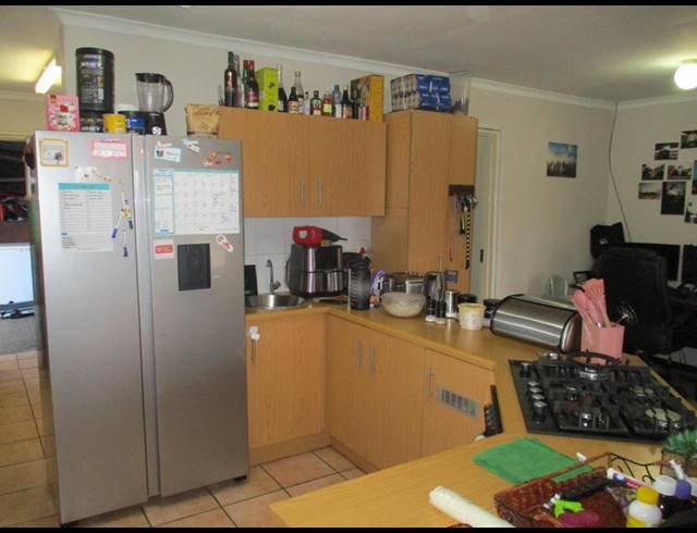 3 BEDROOM TOWNHOUSE FOR SALE IN LANGENHOVENPARK